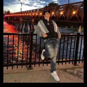 Meet your Posher, Johnathan